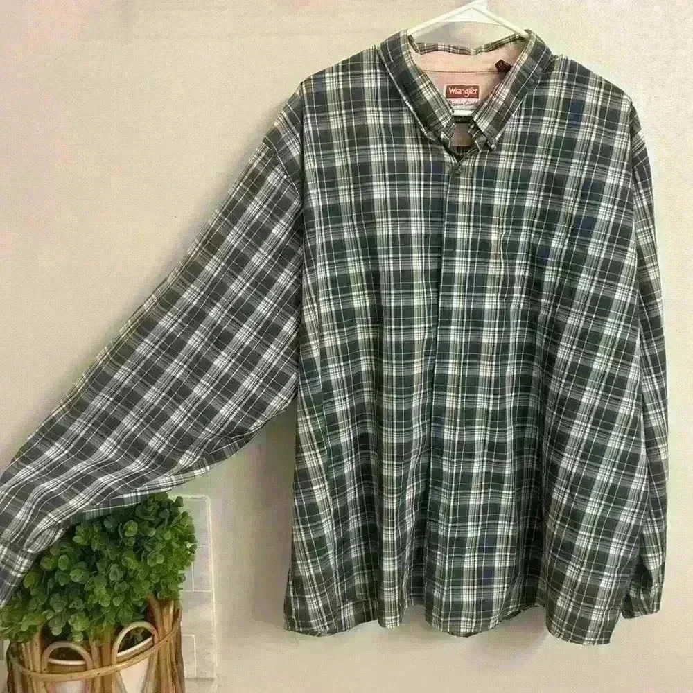 Wrangler, long sleeve, button-down three XL men's plaid western shirt